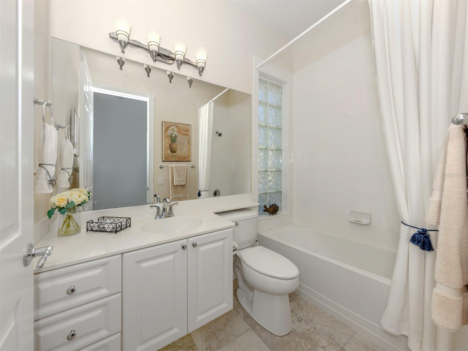 ISLANDWALK AT WEST VILLAGES PH 01B - Residential