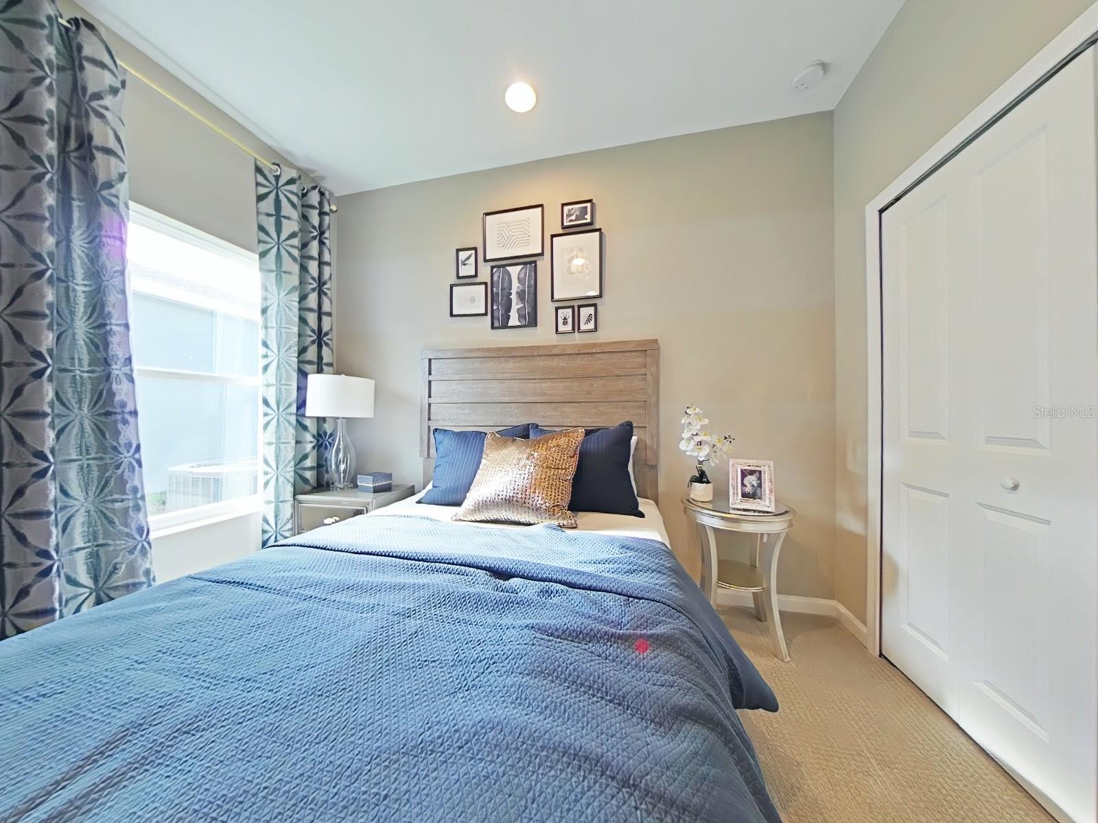 PRAIRIE OAKS - Residential