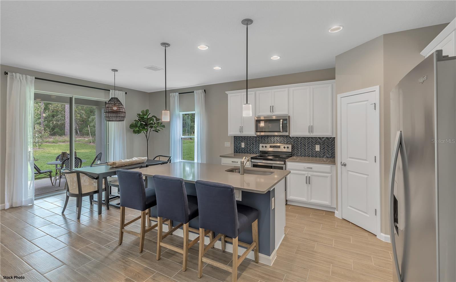 PRAIRIE OAKS - Residential