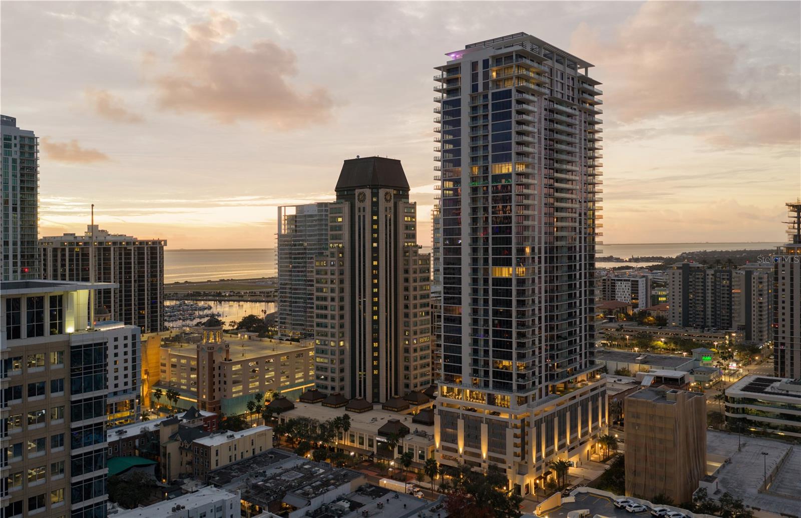 ART HOUSE A CONDOMINIUM UNIT 3501 - Residential