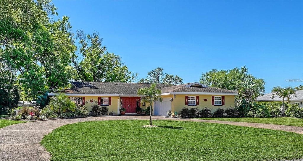 Photo of 836 Magellan Drive, Sarasota, FL 34243 (MLS # A4707145)