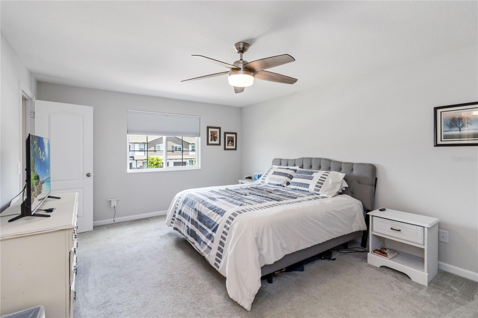 TOWNS AT LAKE MONROE COMMONS - Residential