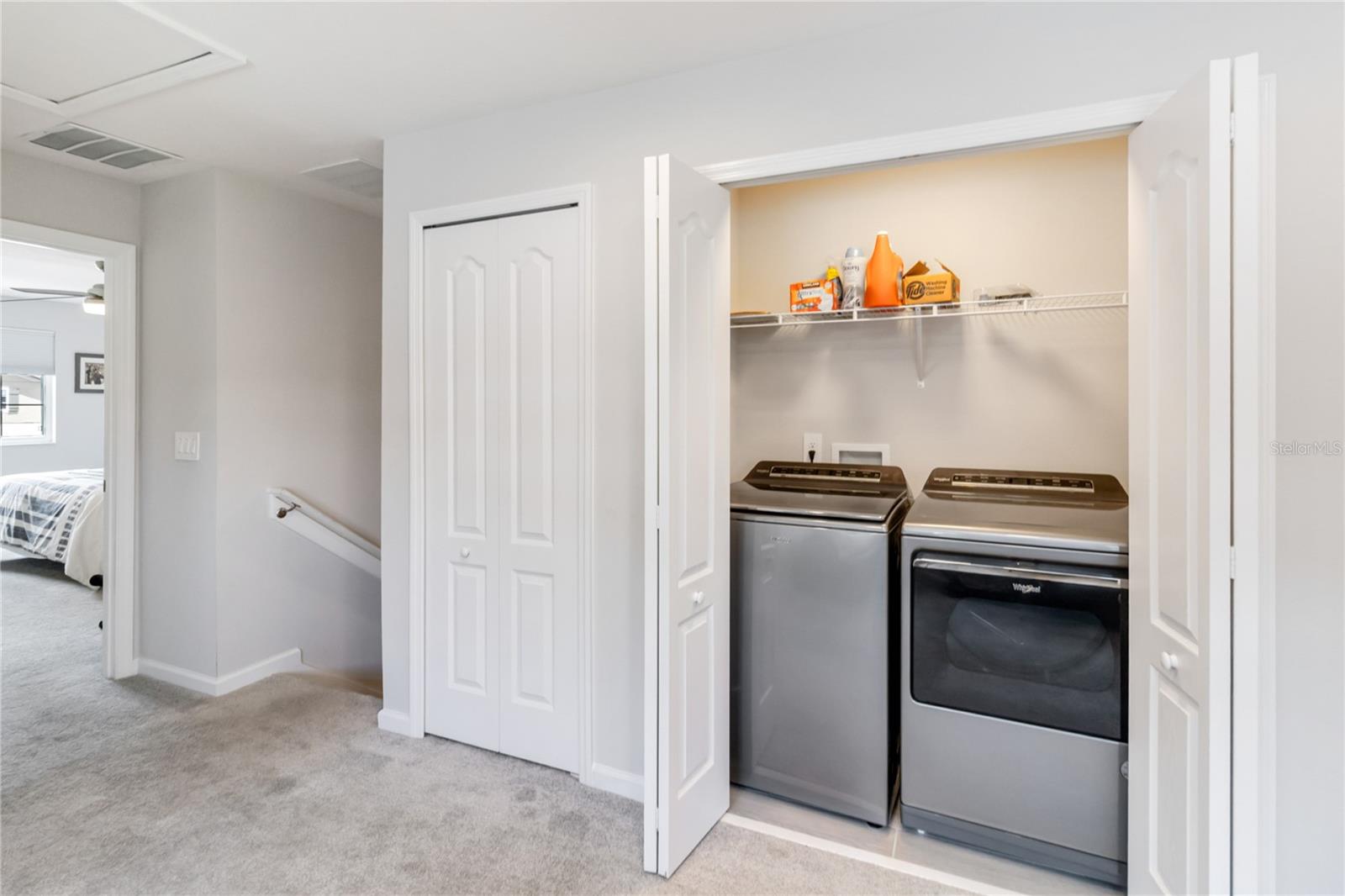 TOWNS AT LAKE MONROE COMMONS - Residential