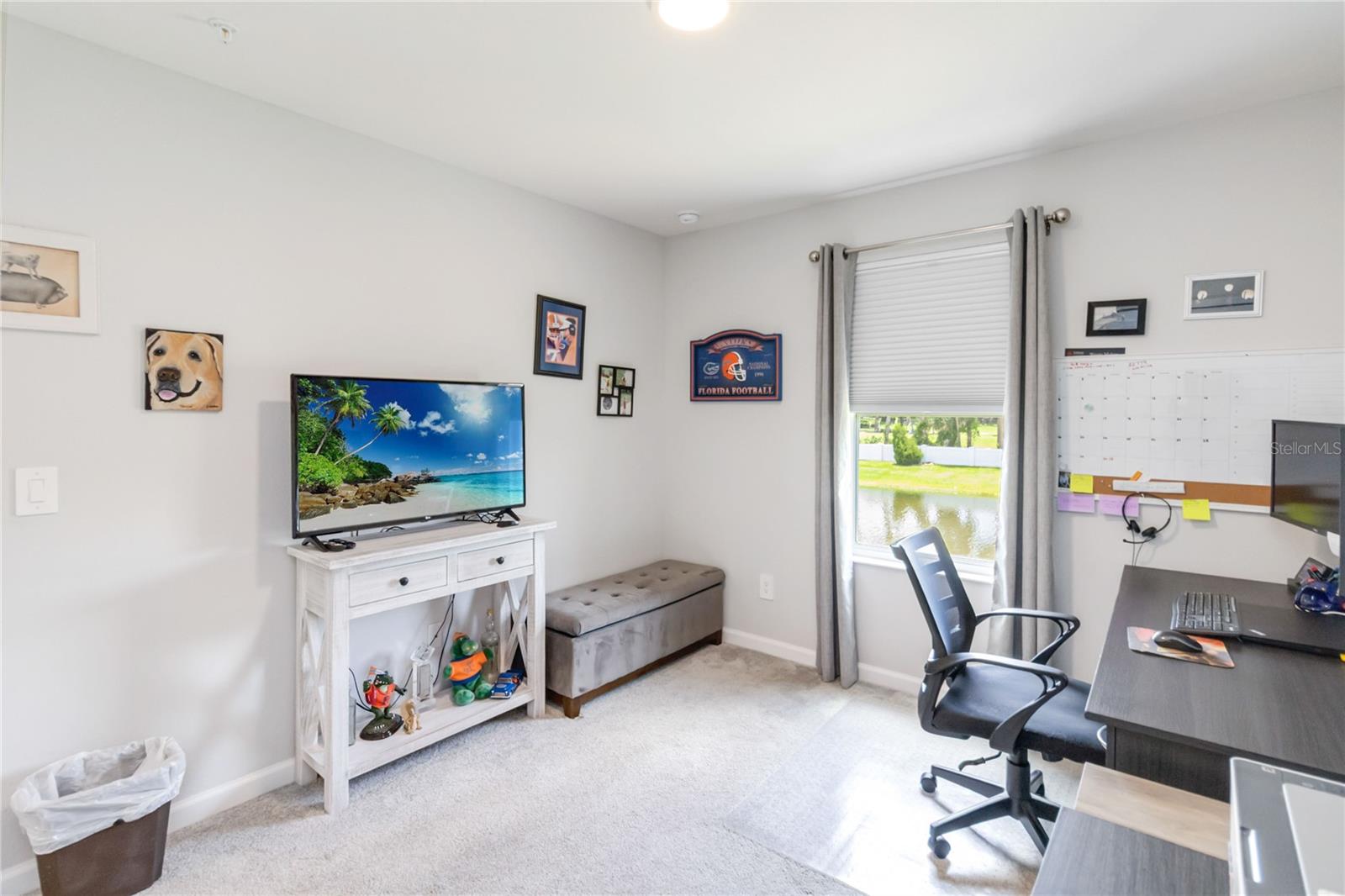 TOWNS AT LAKE MONROE COMMONS - Residential