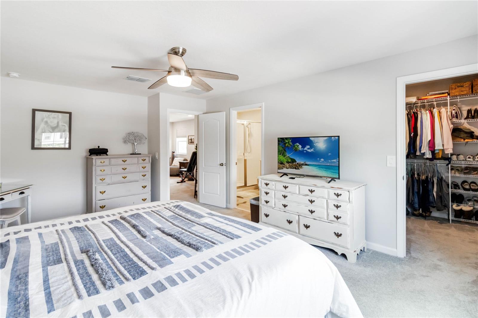 TOWNS AT LAKE MONROE COMMONS - Residential