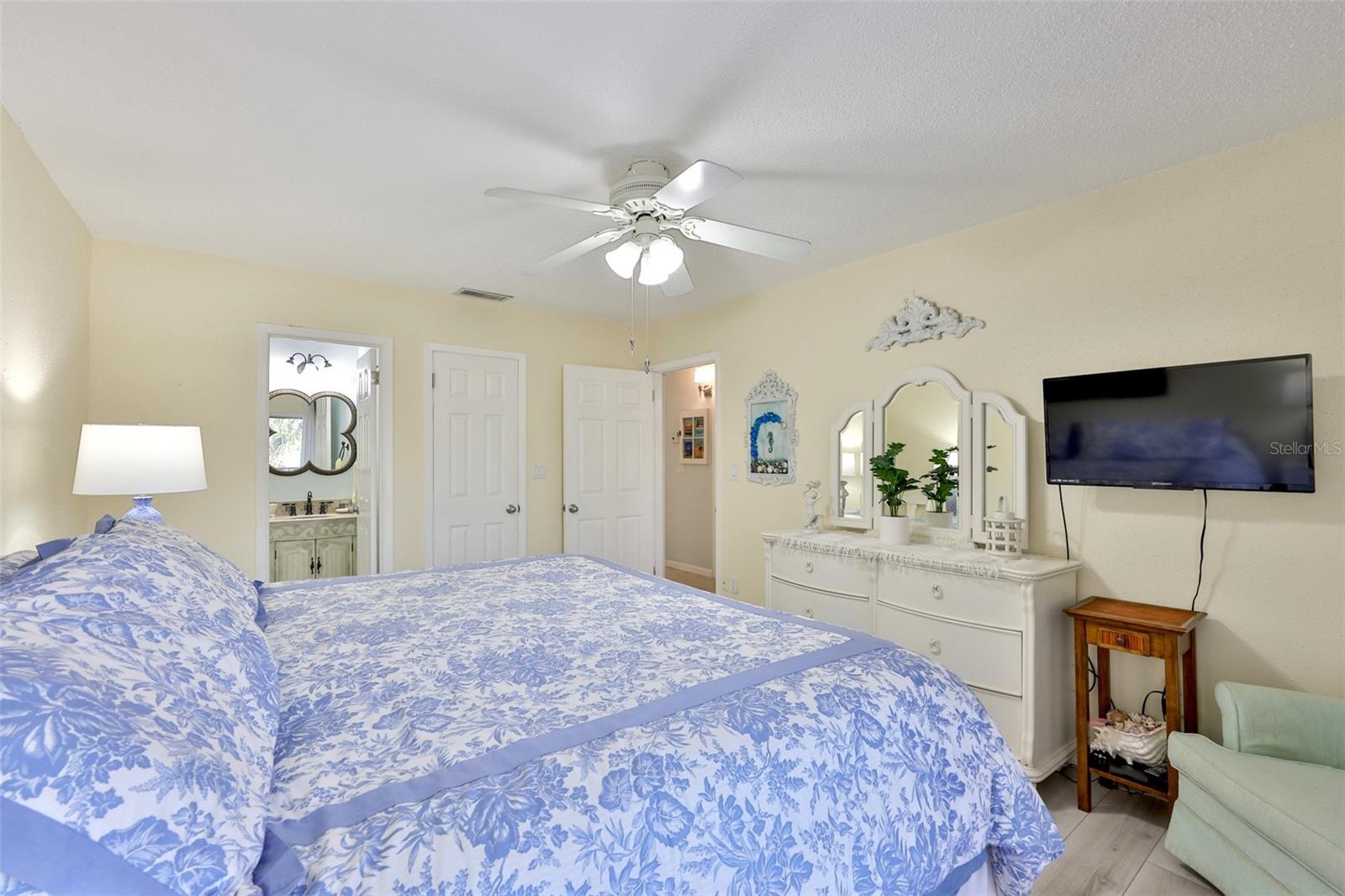 BOCA SHORES CONDO - Residential