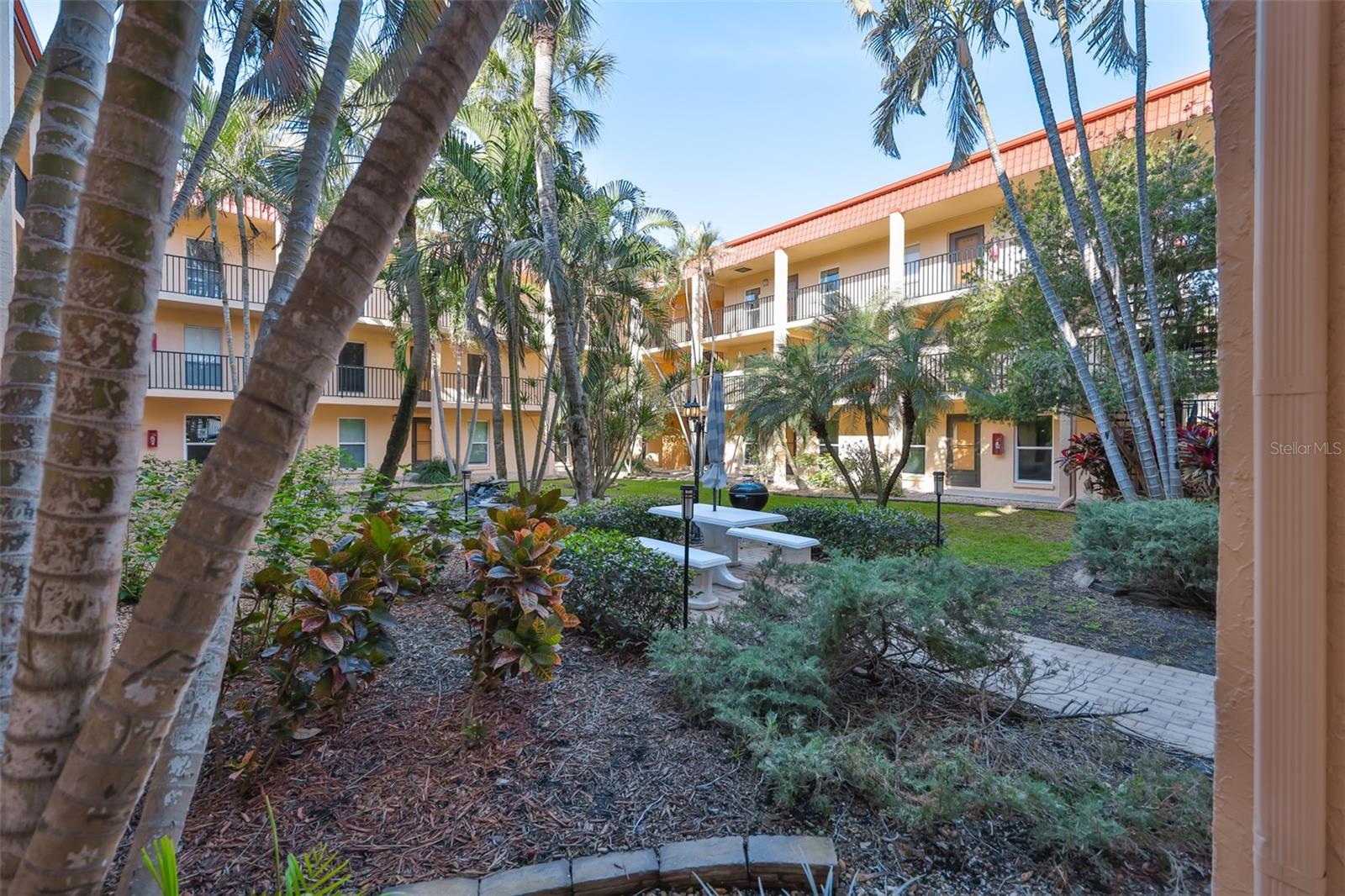 BOCA SHORES CONDO - Residential