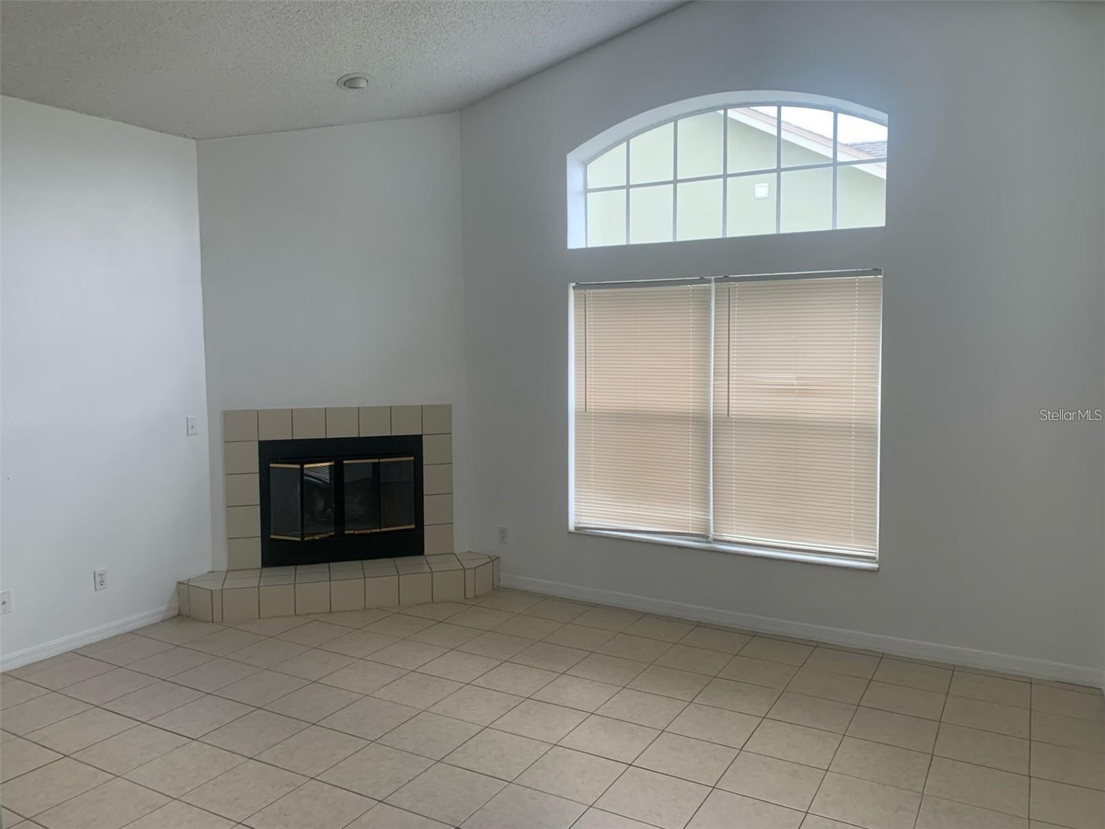 HUNTERS CREEK TR 145 PH 02 - Residential Lease