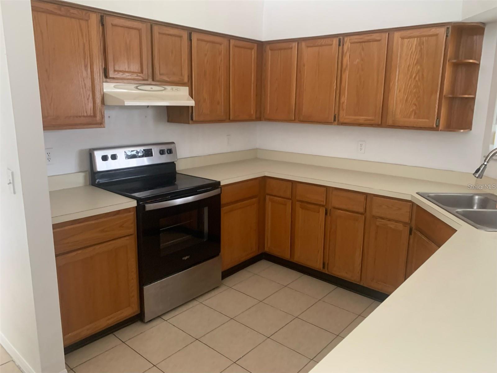 HUNTERS CREEK TR 145 PH 02 - Residential Lease