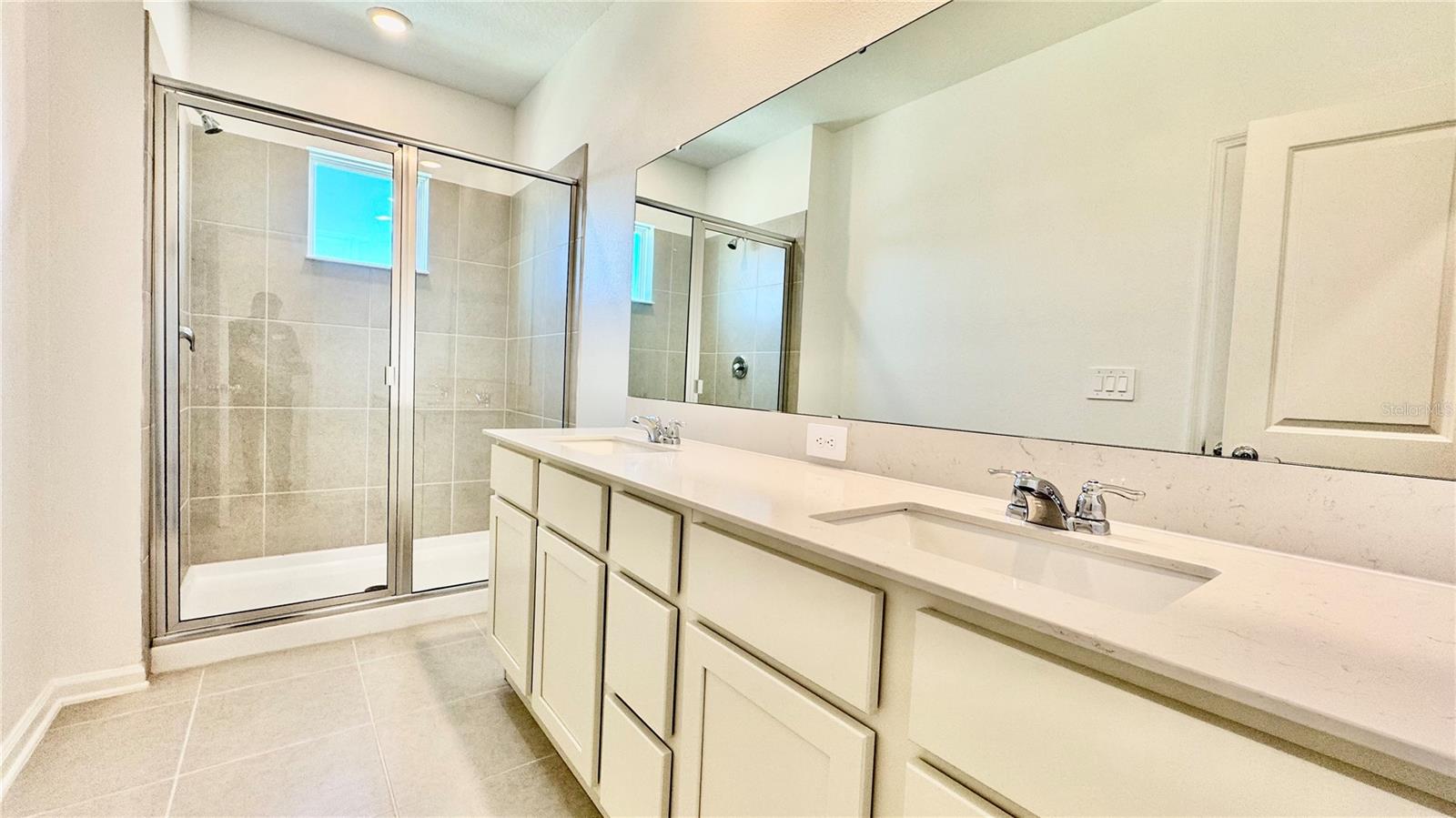 SOL VISTA - Residential Lease