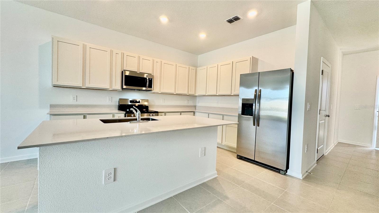 SOL VISTA - Residential Lease