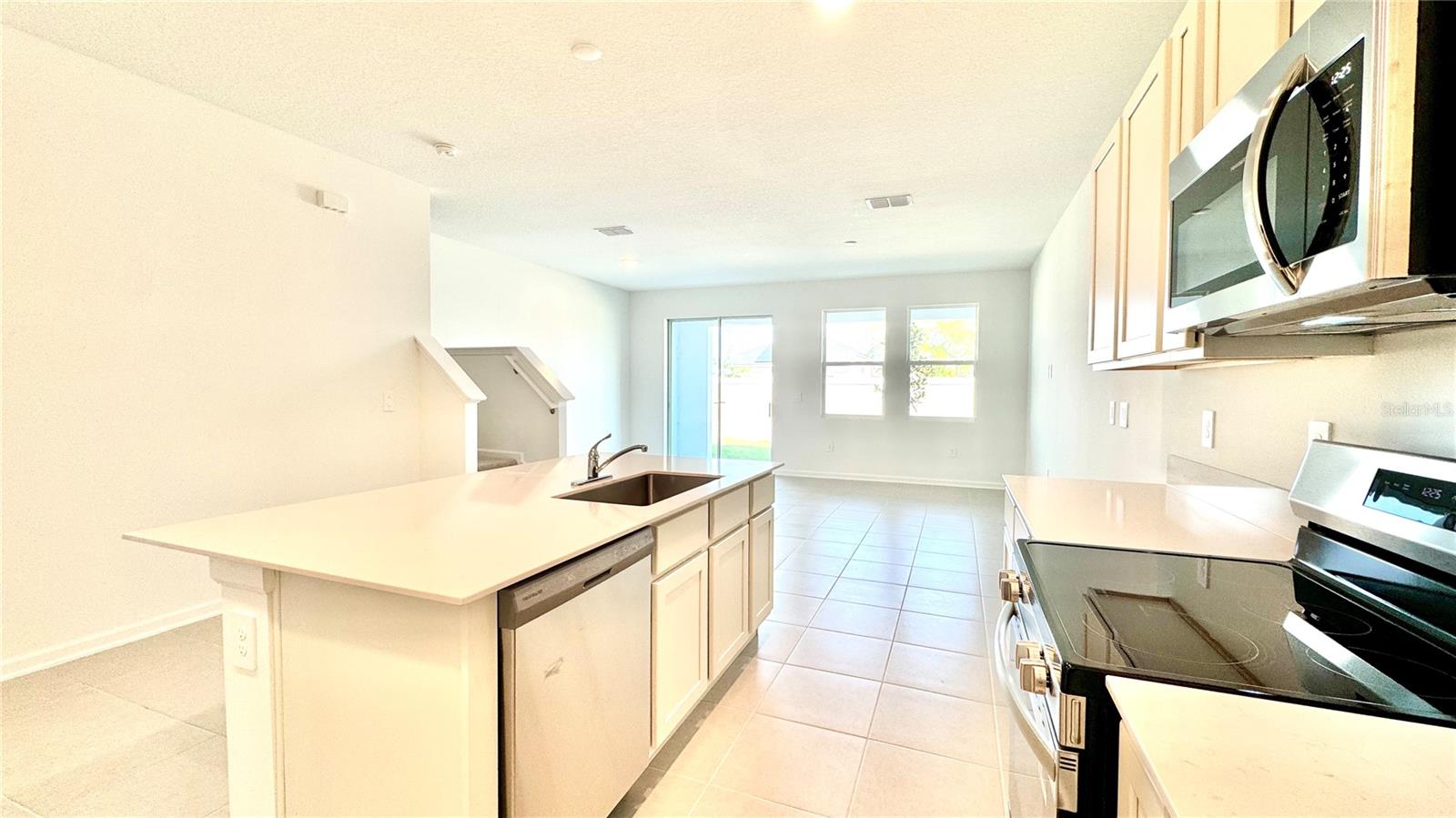 SOL VISTA - Residential Lease