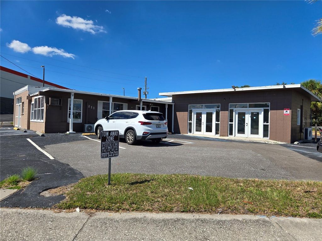 Photo of 211 N Missouri Avenue, Clearwater, FL 33755 (MLS # TB8441495)