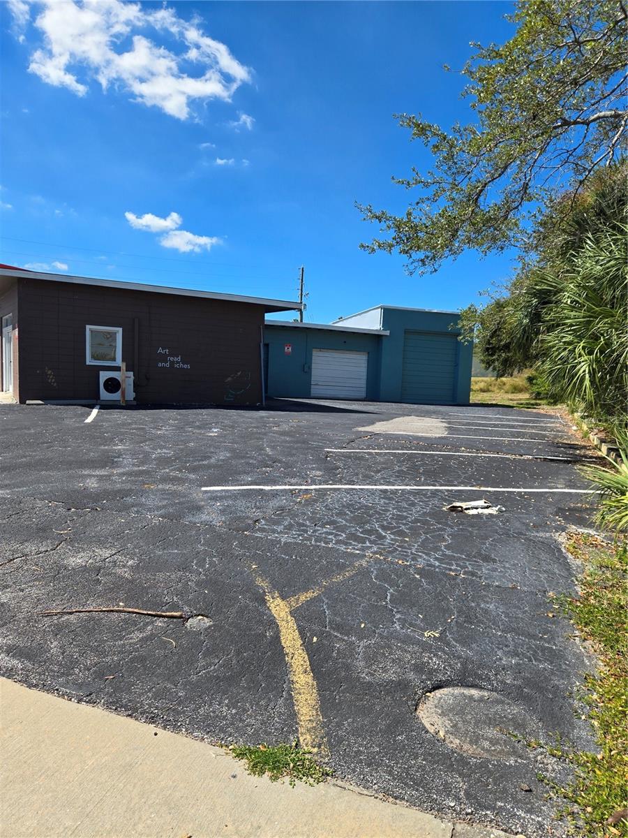 COUNTRY CLUB ADD - Commercial Lease