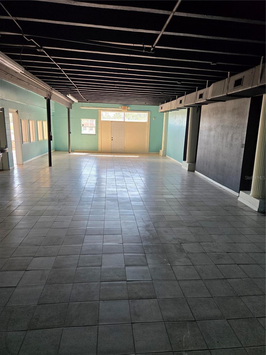 COUNTRY CLUB ADD - Commercial Lease