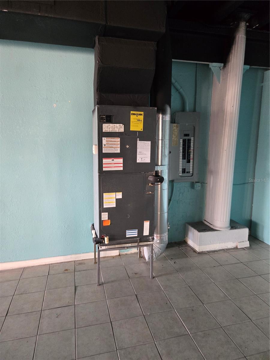 COUNTRY CLUB ADD - Commercial Lease