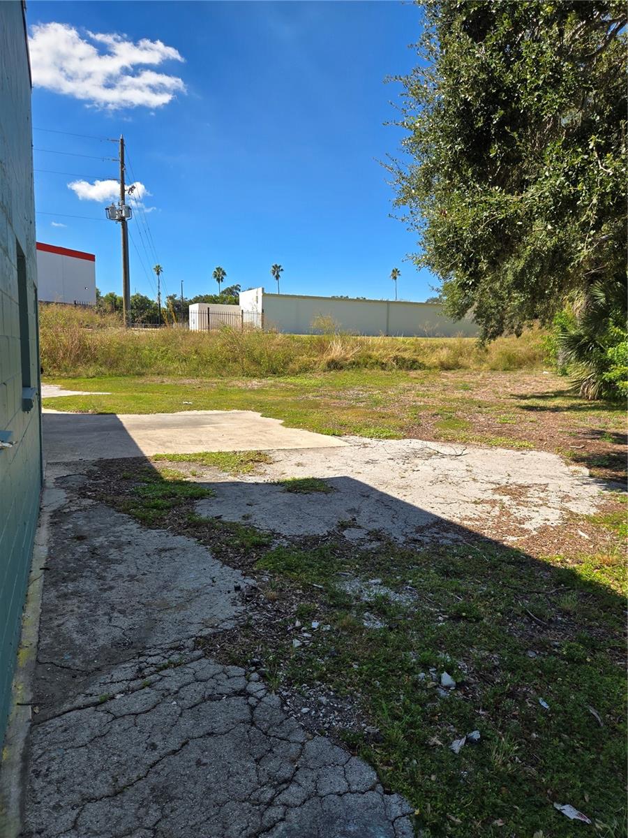 COUNTRY CLUB ADD - Commercial Lease