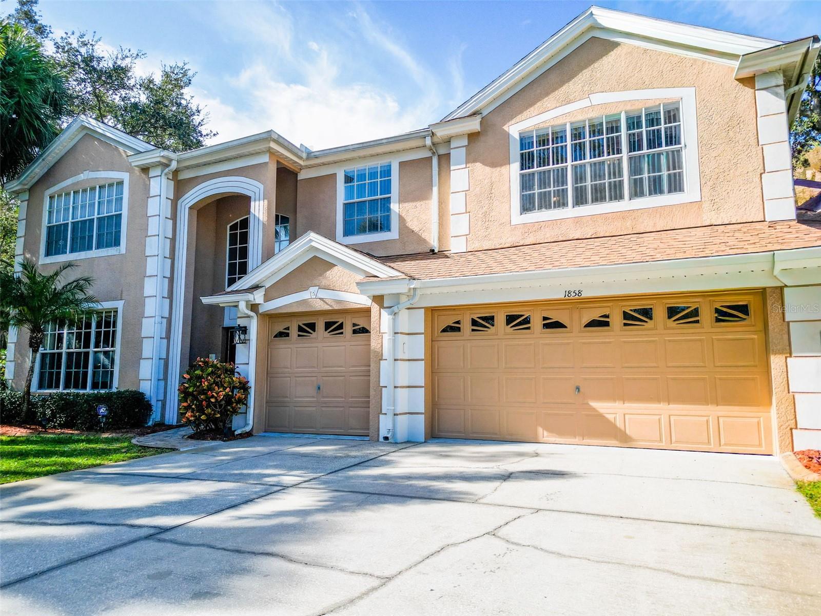 GRASSY POINTE PH 1 - Residential