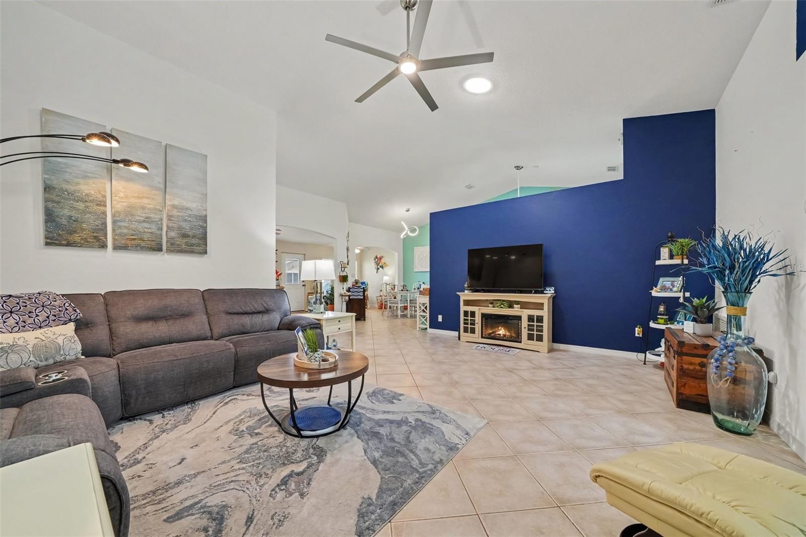 4617 MANOR VIEW DRIVE