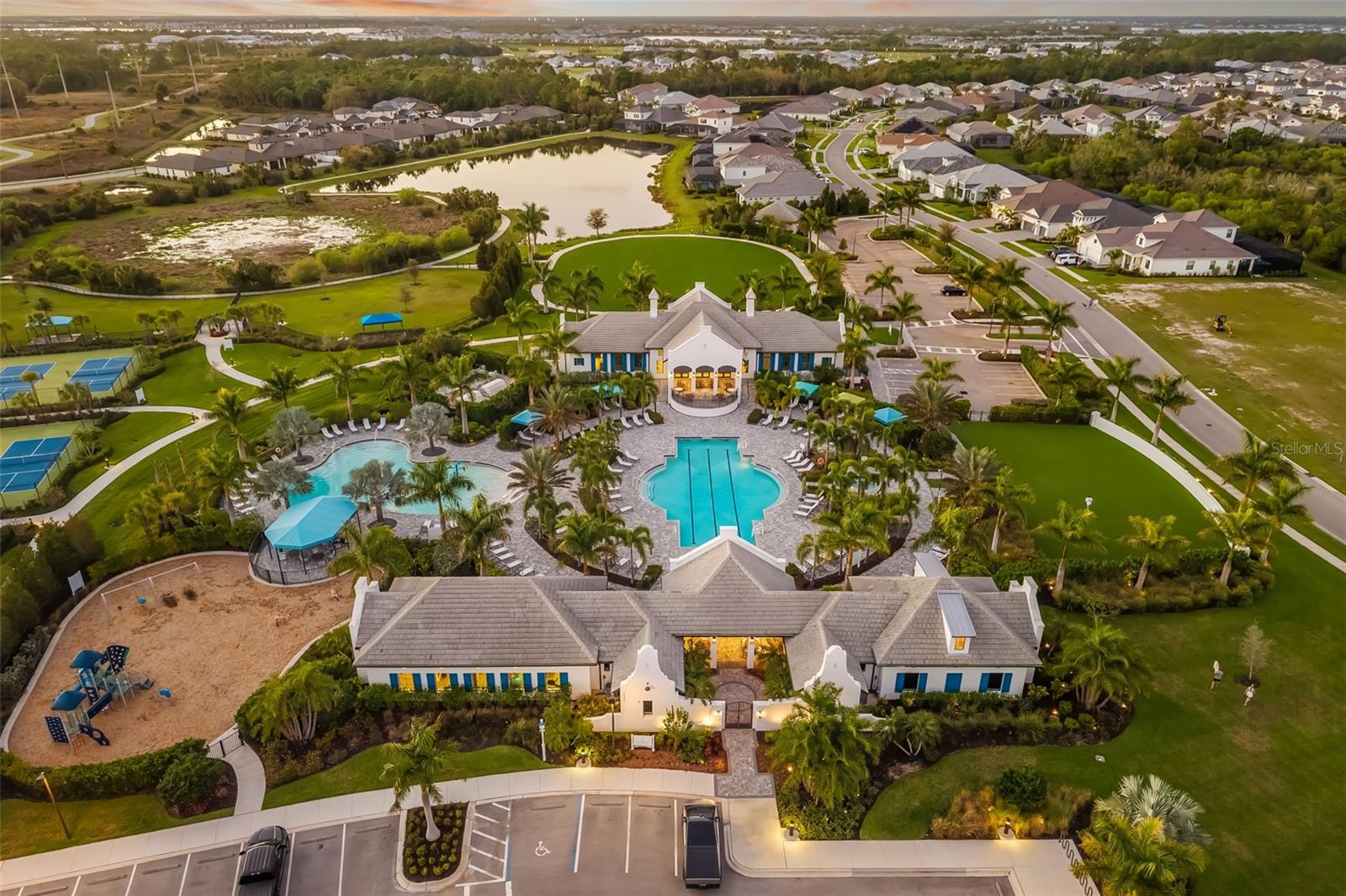 WINDWARD/LAKEWOOD RANCH PH 1 - Residential