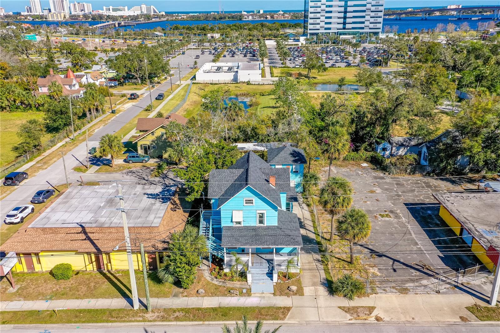 MASON & COLEMANS DAYTONA - Residential Income