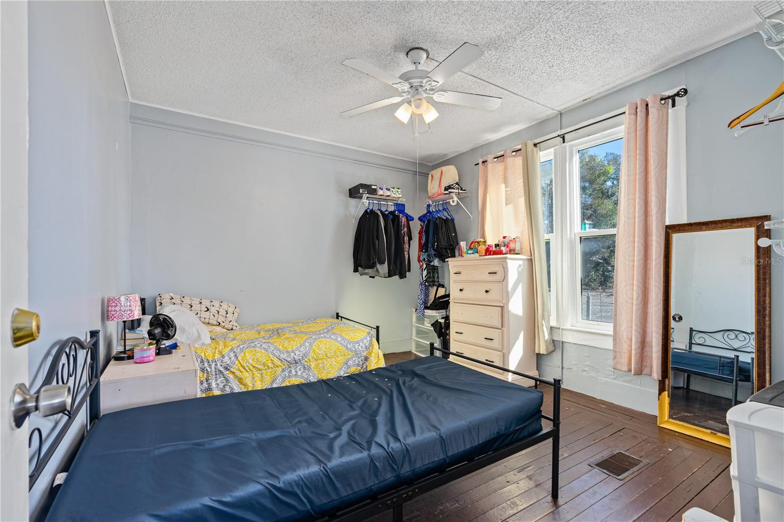 MASON & COLEMANS DAYTONA - Residential Income