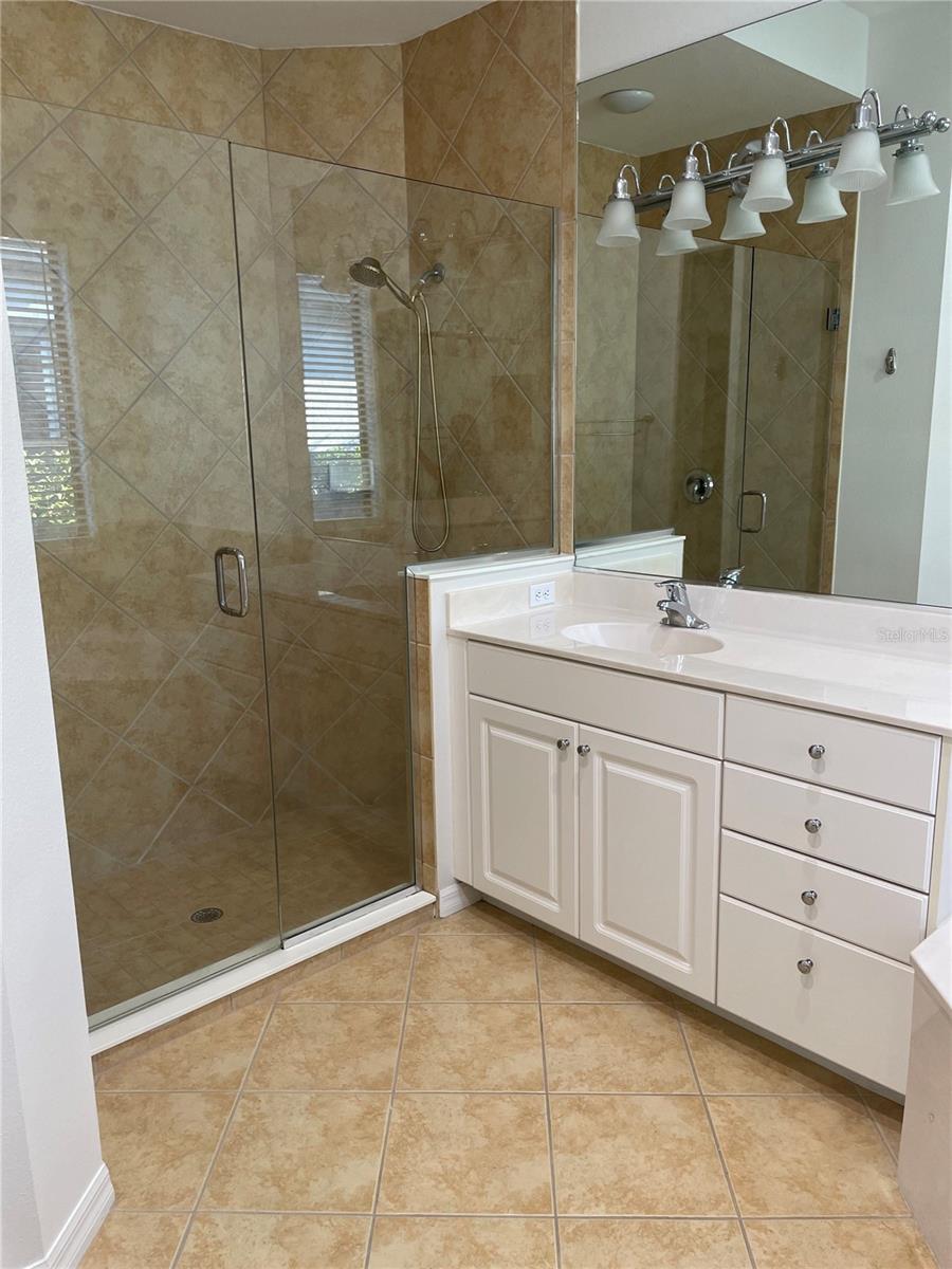 LAKEWOOD RANCH COUNTRY CLUB VILLAGE AA 1&2 - Residential Lease