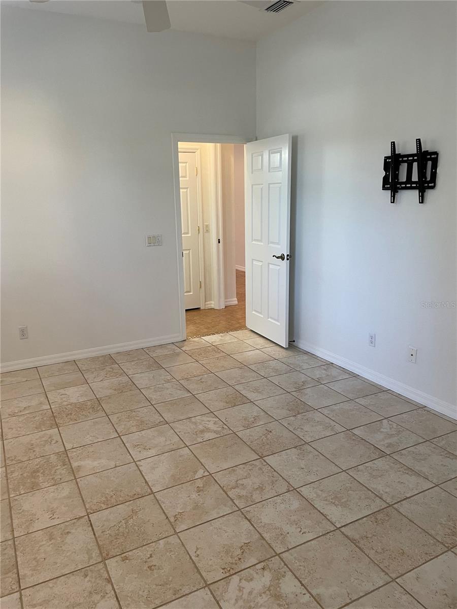 LAKEWOOD RANCH COUNTRY CLUB VILLAGE AA 1&2 - Residential Lease