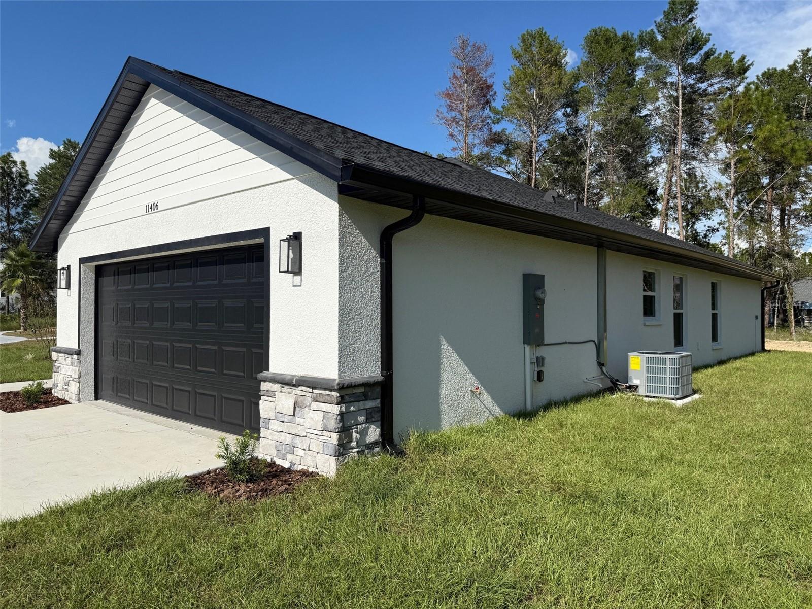 ROYAL HIGHLANDS - Residential