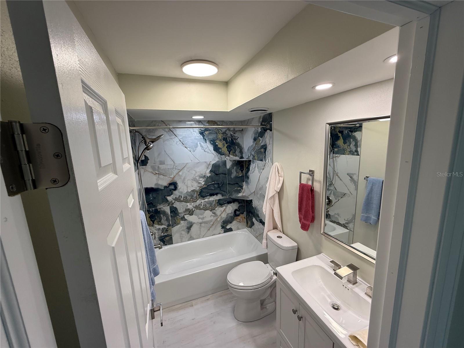 MARINA TOWER A CONDO - Residential