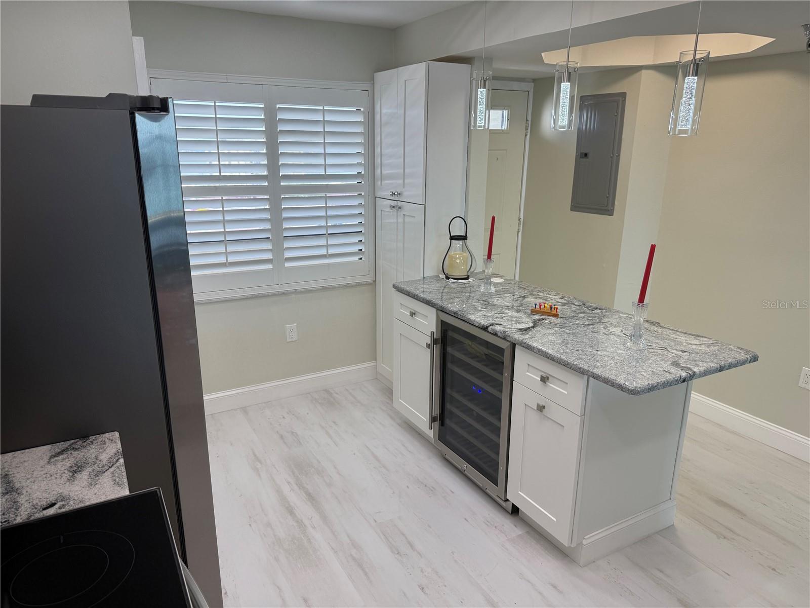 MARINA TOWER A CONDO - Residential