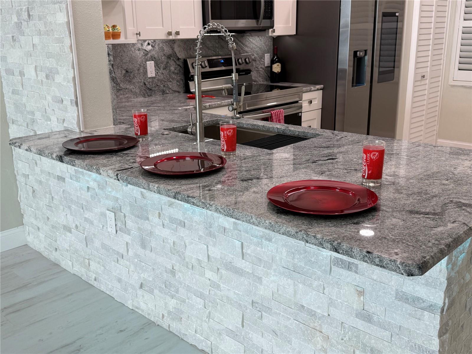 MARINA TOWER A CONDO - Residential