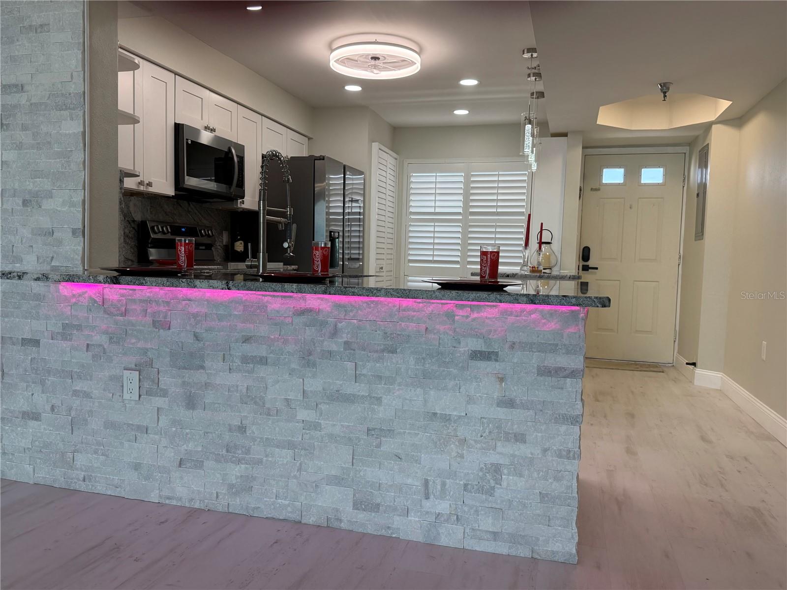 MARINA TOWER A CONDO - Residential