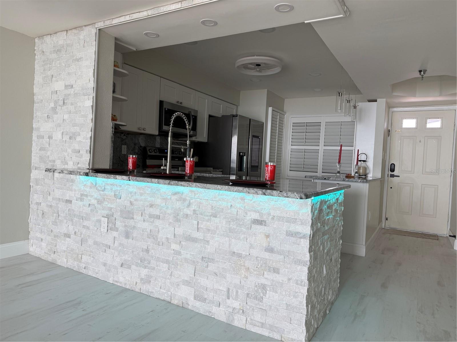 MARINA TOWER A CONDO - Residential