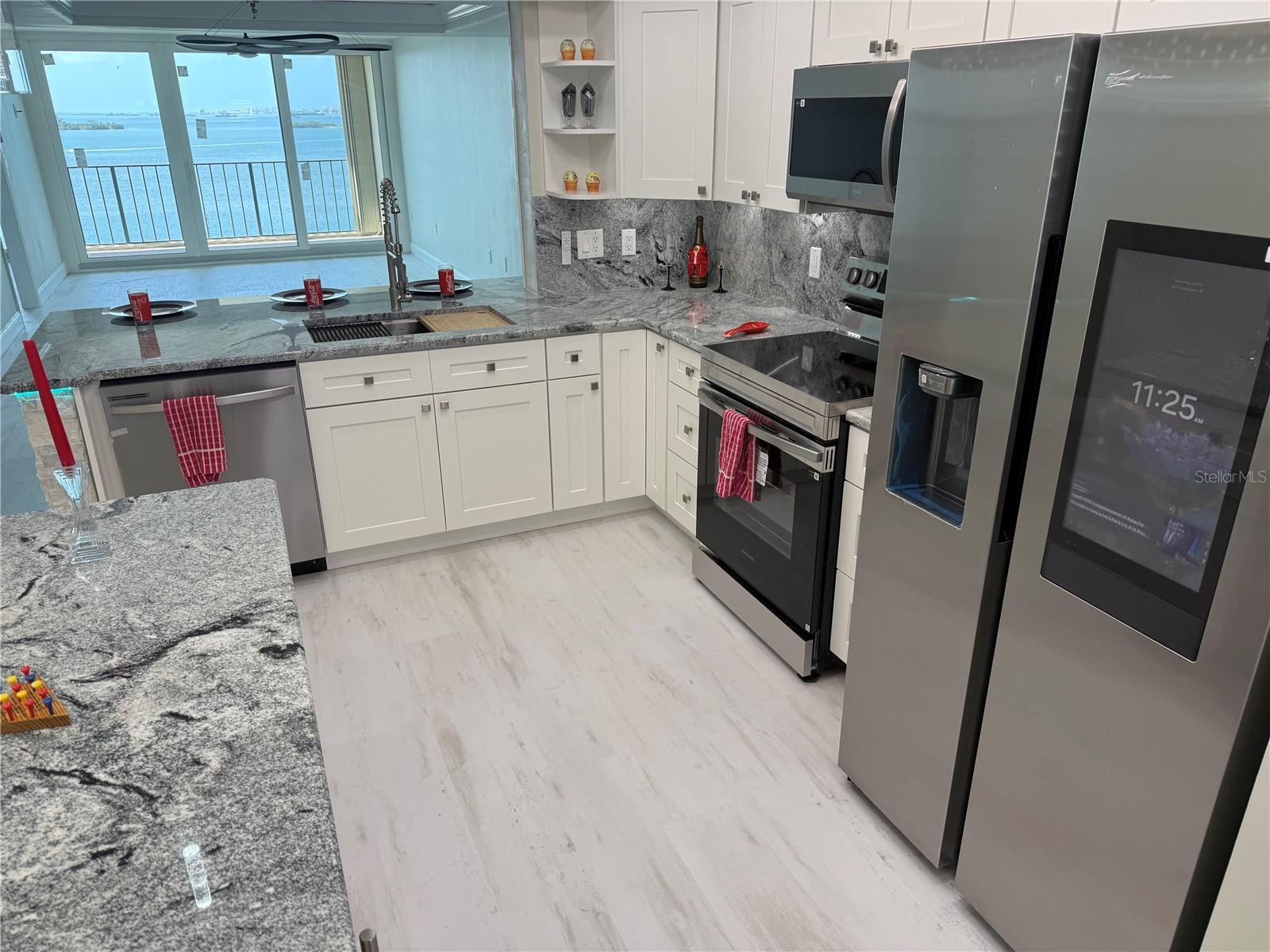 MARINA TOWER A CONDO - Residential