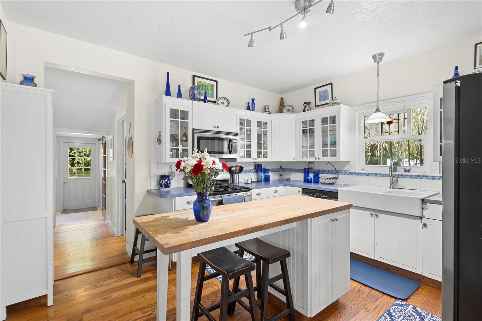 LAKE HELEN BLK 13 - Residential