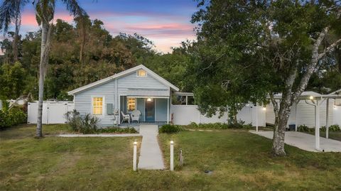 Photo of 274 W Washington Avenue, Lake Helen, FL 32744 (MLS # V4946314)