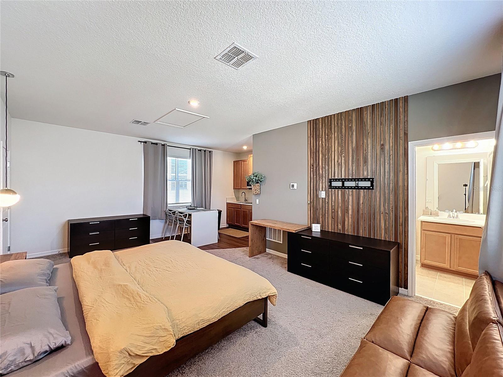 ENCLAVE/HAMLIN - Residential