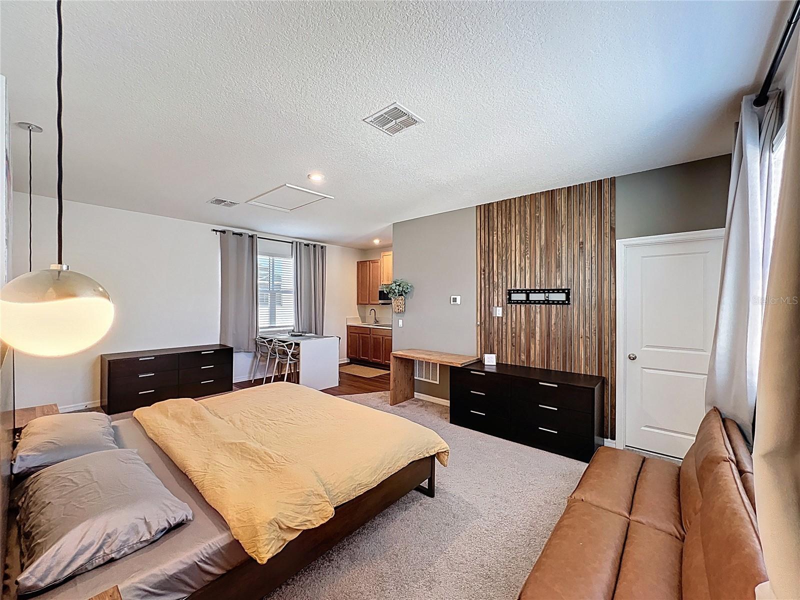 ENCLAVE/HAMLIN - Residential