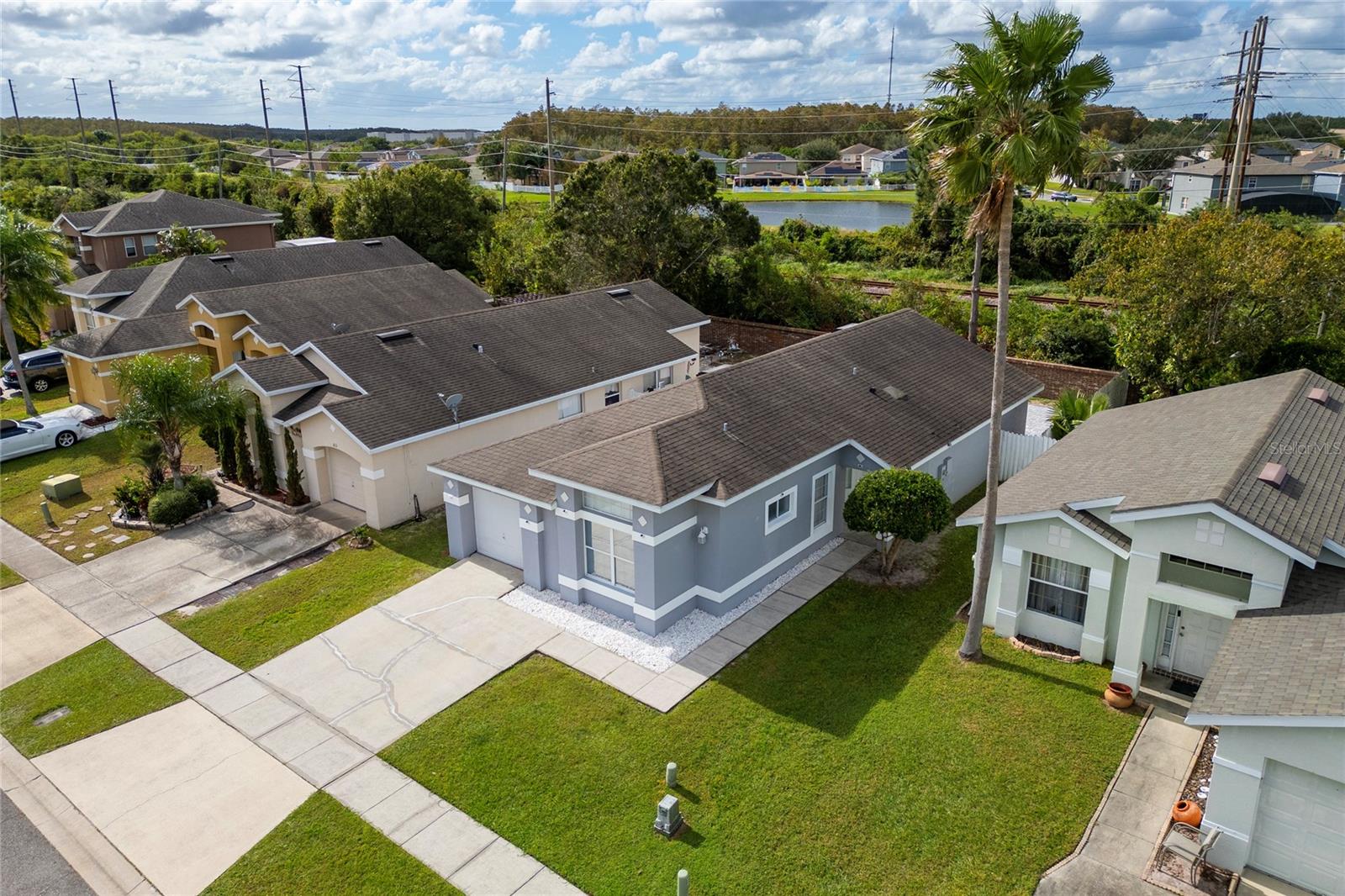 217 WOODBAY COURT