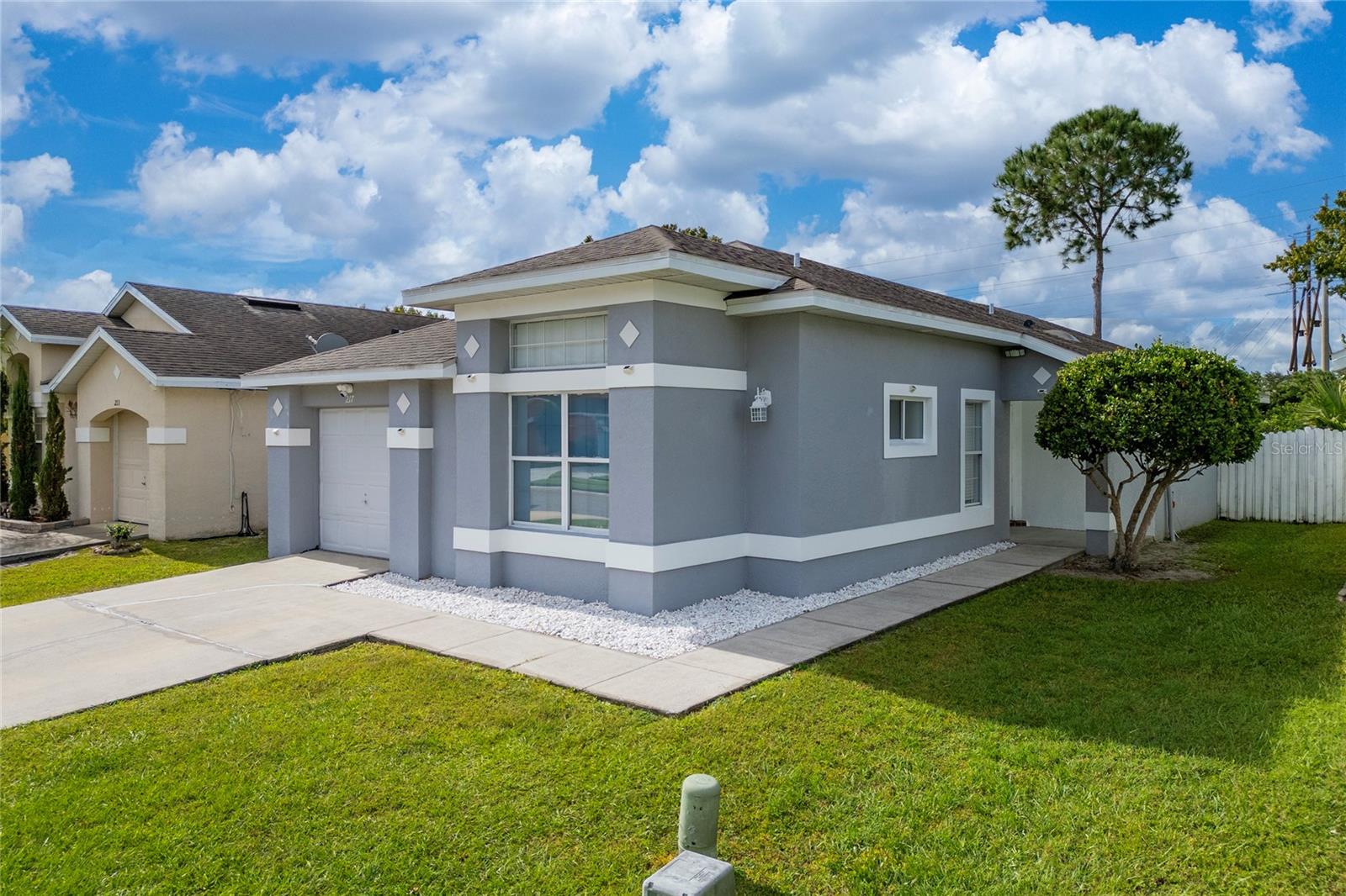 217 WOODBAY COURT