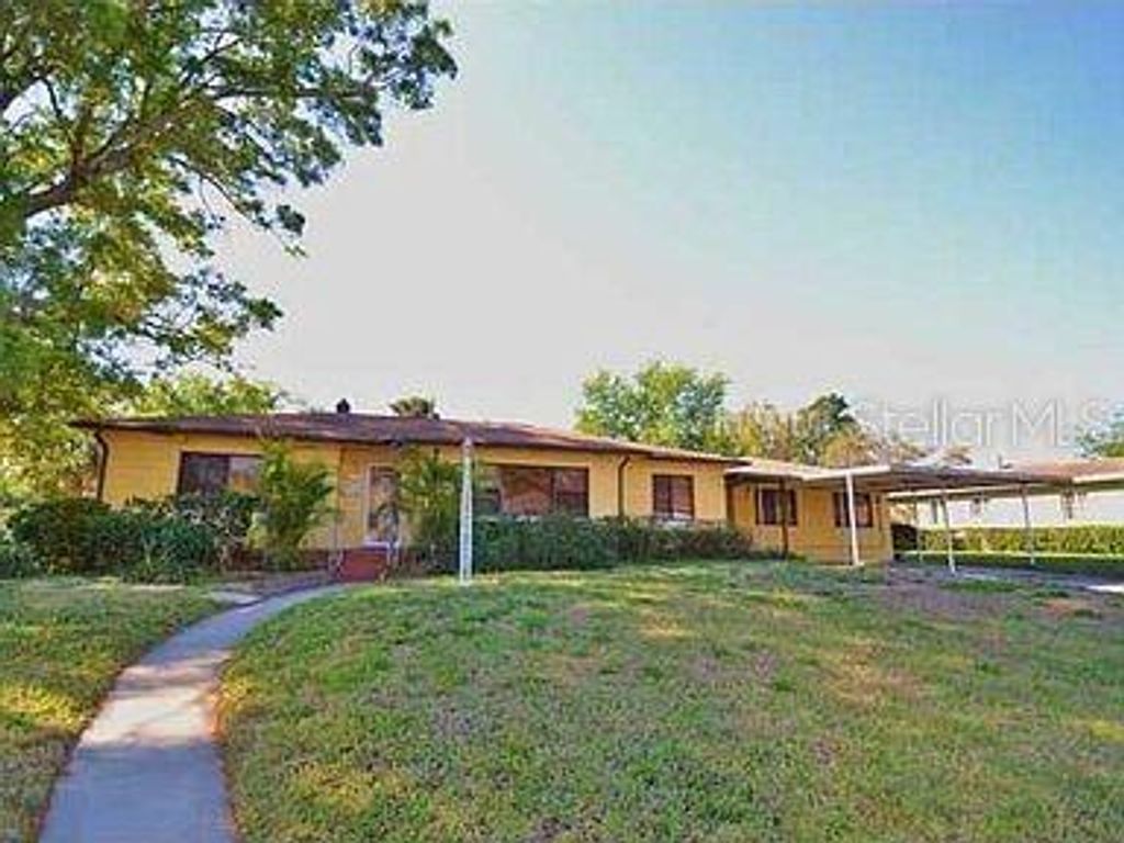 Photo of 1114 W Grace Street, Tampa, FL 33607 (MLS # TB8474037)