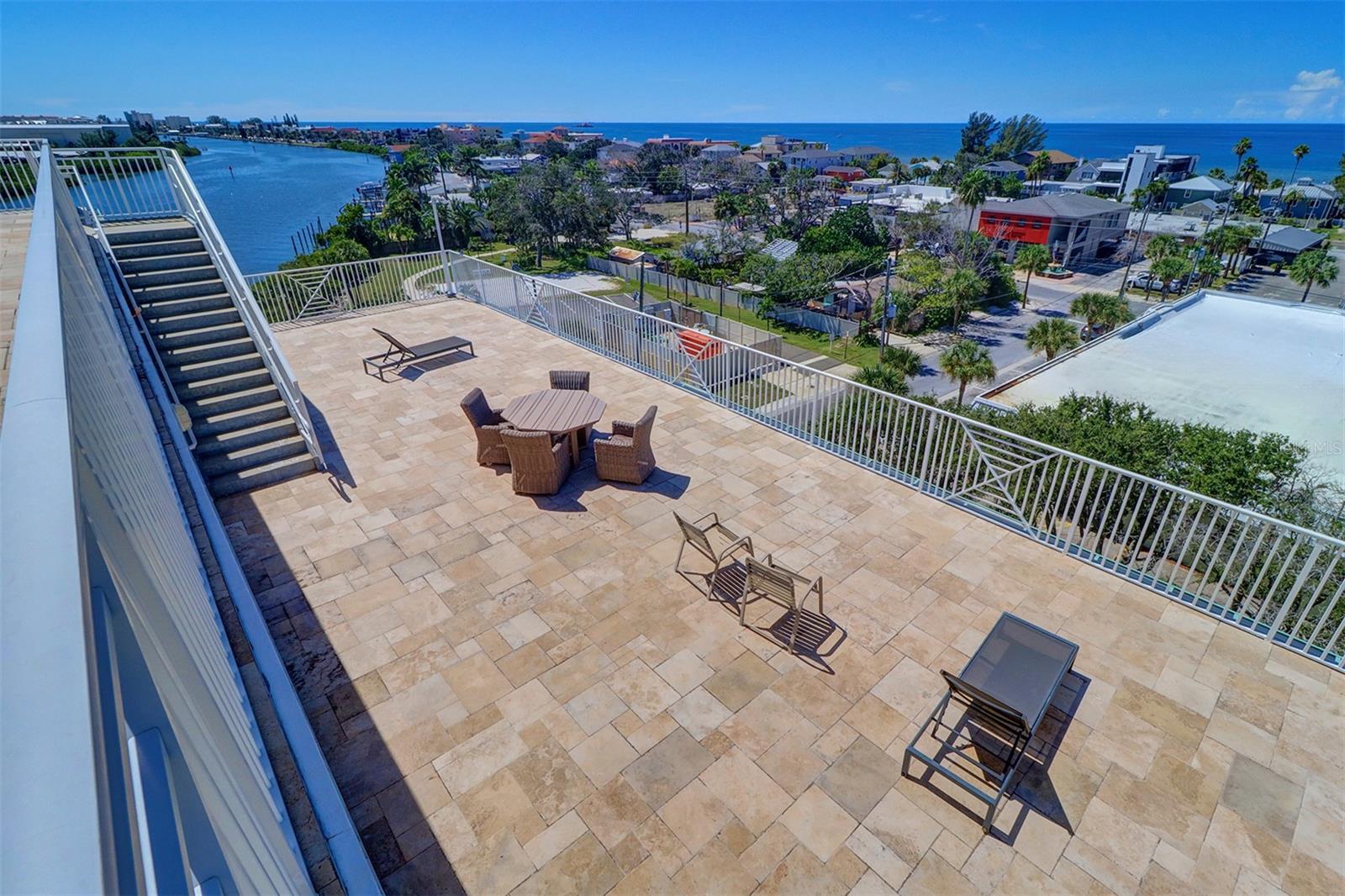 HARBOURSIDE AT MARKER 33 VACATION CONDO - Residential