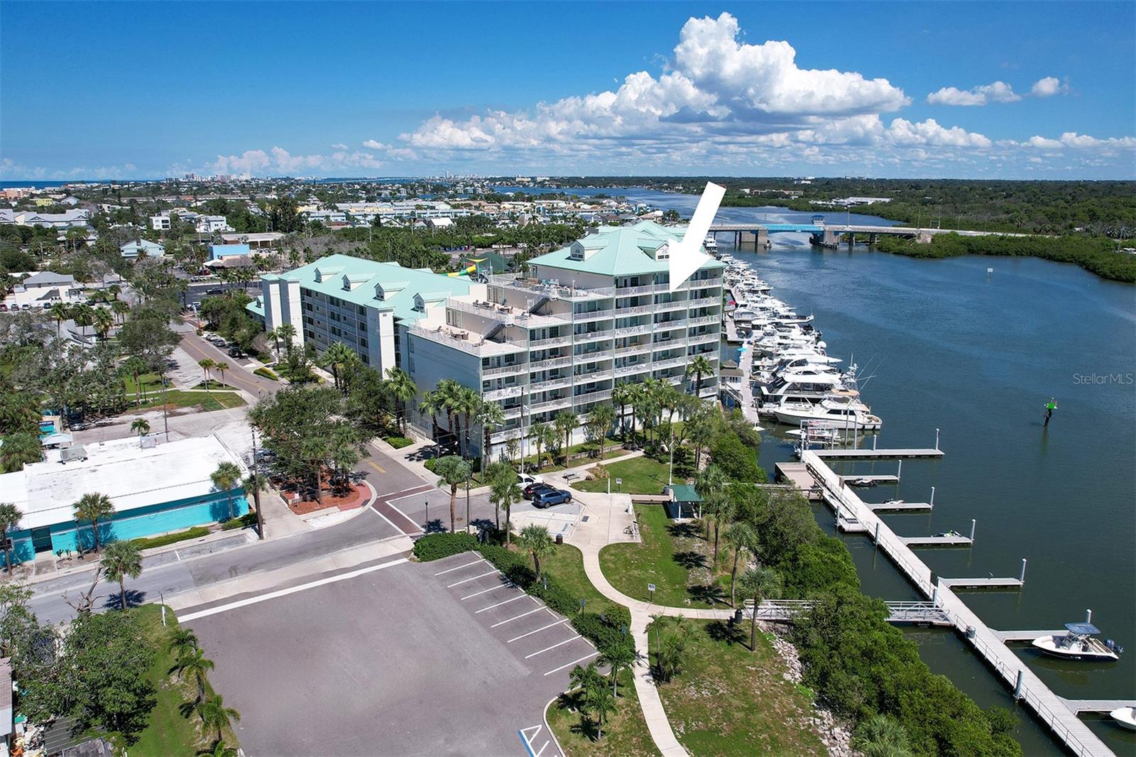 HARBOURSIDE AT MARKER 33 VACATION CONDO - Residential