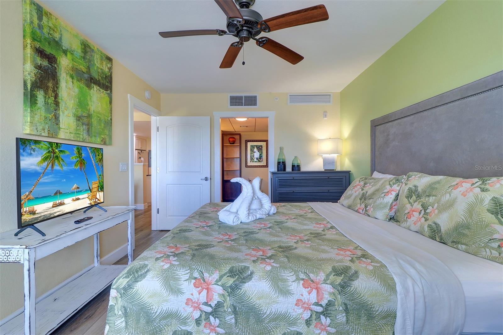 HARBOURSIDE AT MARKER 33 VACATION CONDO - Residential