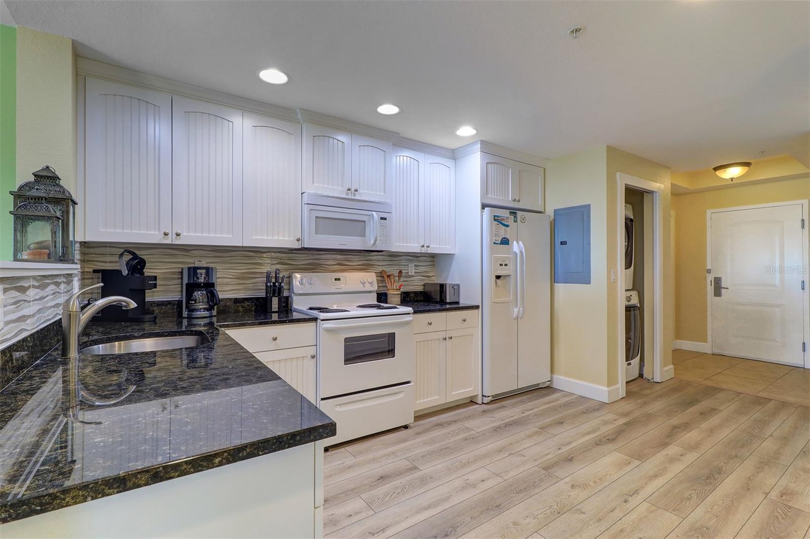 HARBOURSIDE AT MARKER 33 VACATION CONDO - Residential