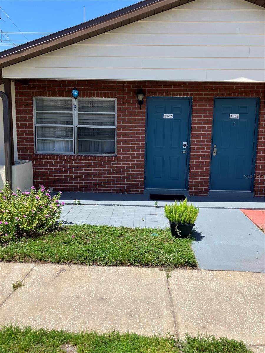 This 1-bedroom, 1-bathroom gem is located in the heart of Clearwater, offering a prime central location that’s just minutes from shopping, dining, and the beautiful Gulf Coast beaches. With great potential, this home is ideal for flippers looking to make their mark, first-time buyers seeking a manageable project, or retirees ready to create their own cozy retreat.
While it’s in need of some TLC, the solid foundation and fantastic location make this a standout opportunity. Bring your vision and transform this space into something truly special! Whether you’re looking to renovate or simply refresh the existing features, the possibilities are endless.
Don’t miss your chance to own a piece of Clearwater at an affordable price – with some love and attention, this property can shine again. Call today to schedule a showing and see the potential for yourself!