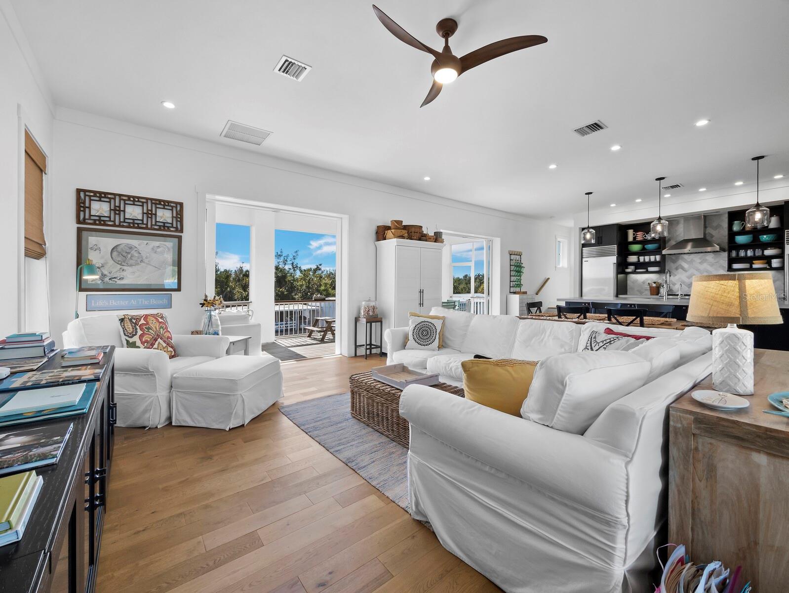 LONGBOAT KEY - Residential