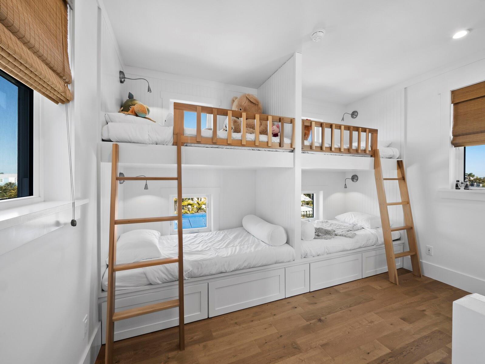 LONGBOAT KEY - Residential