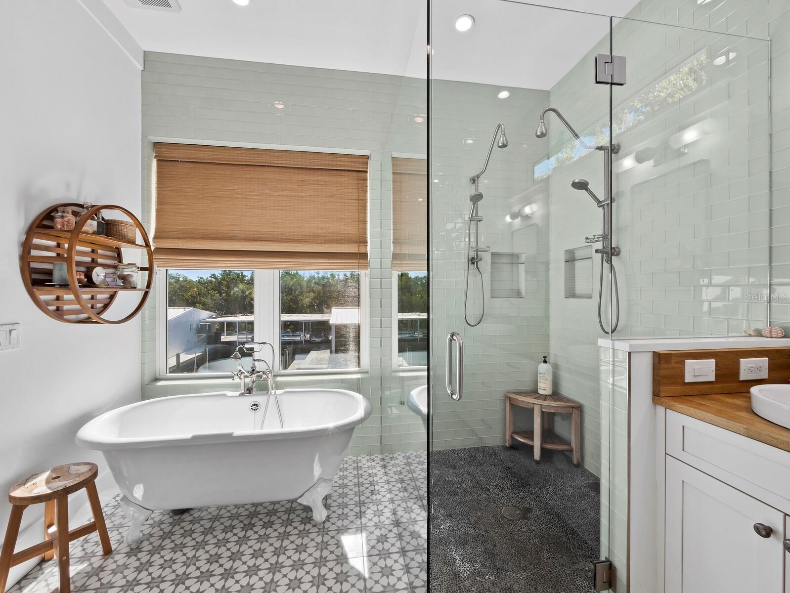 LONGBOAT KEY - Residential